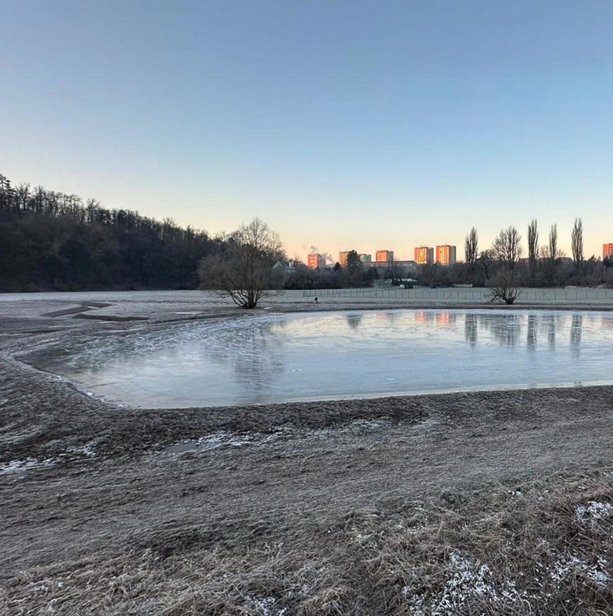 Přírodní kluziště v Zamilovaném hájku