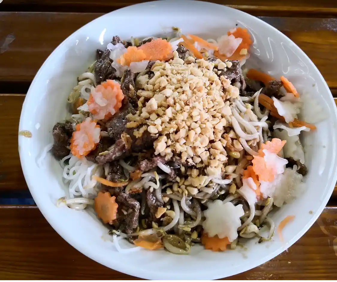 Navštivte vyhlášené bistro na Olomoucké Bistro Ngoc Tháng Quán