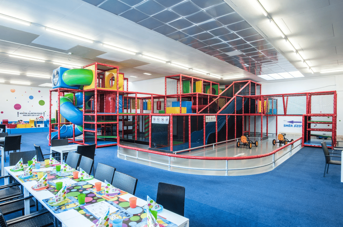 Prolézačky v Šaškárně