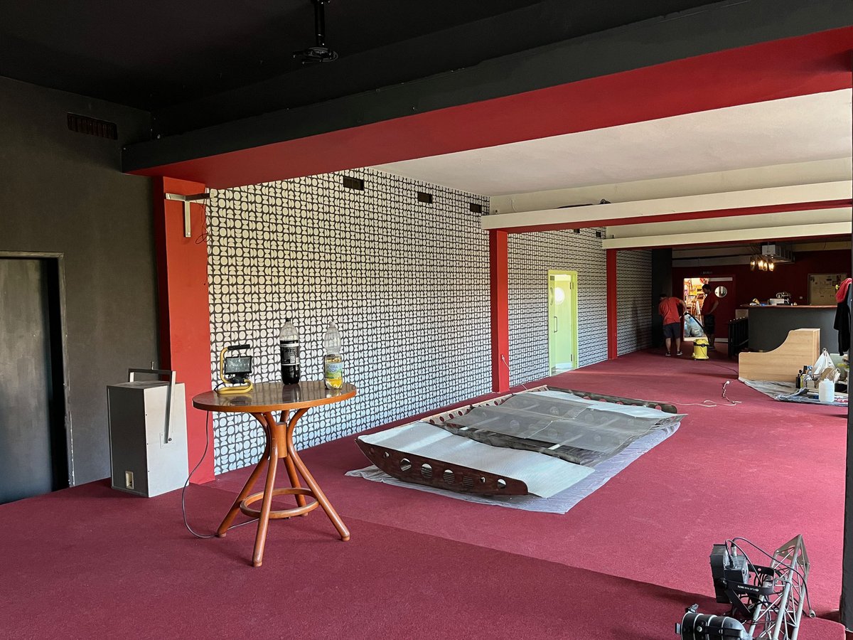 Po mnoha letech se můžete těšit na novou výmalbu Alterny, na které se právě pracuje.