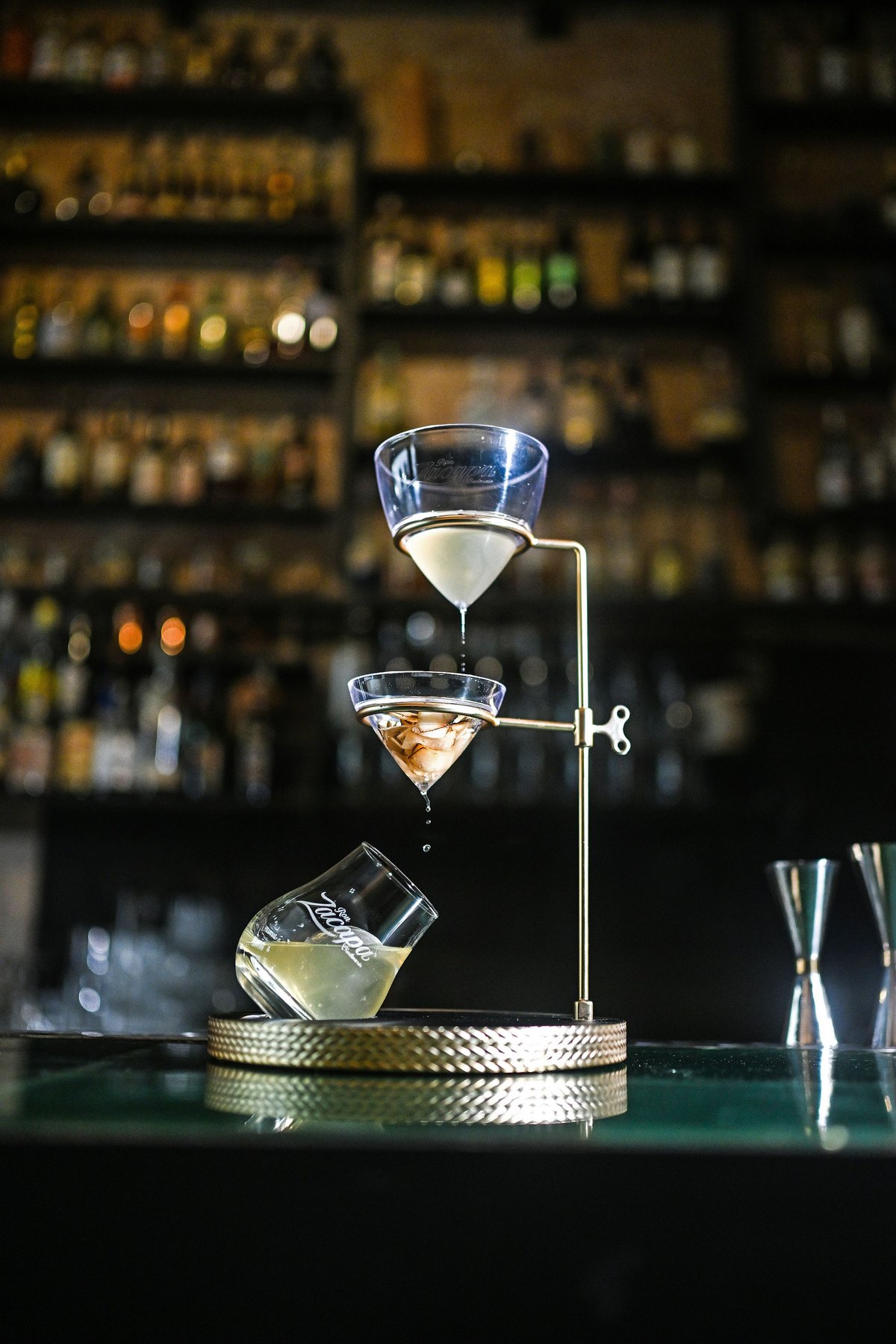 Zacapa Colada se připravuje pomocí speciálního setu. 