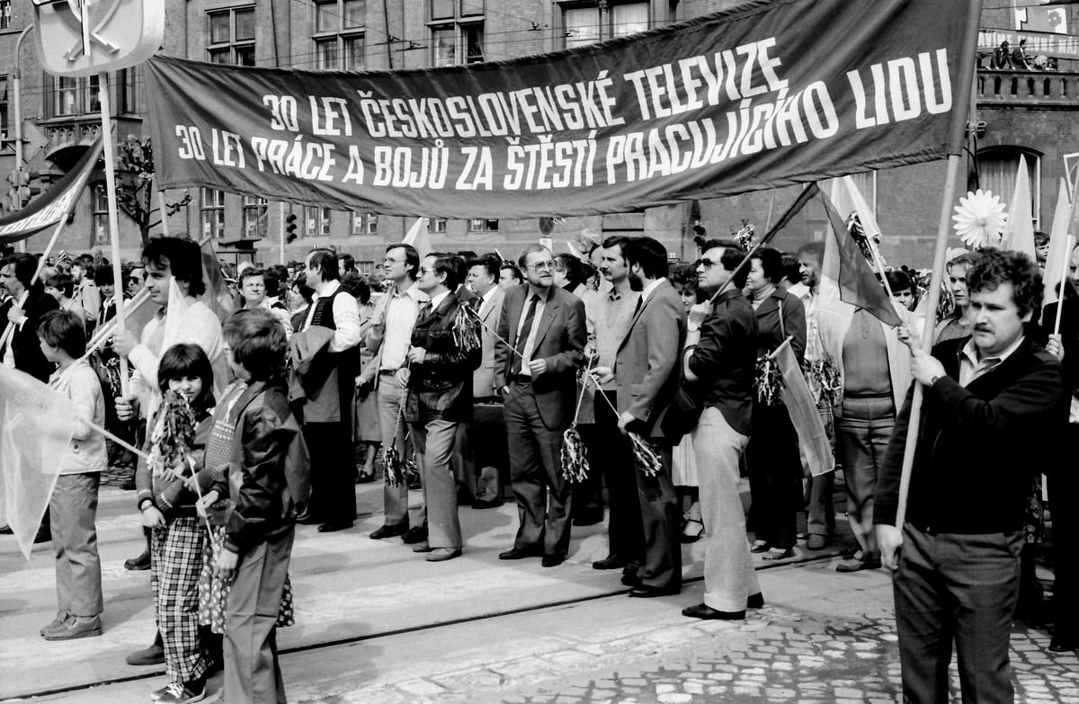 Zaměstnanci brněnské československé televize na oslavách 1. máje