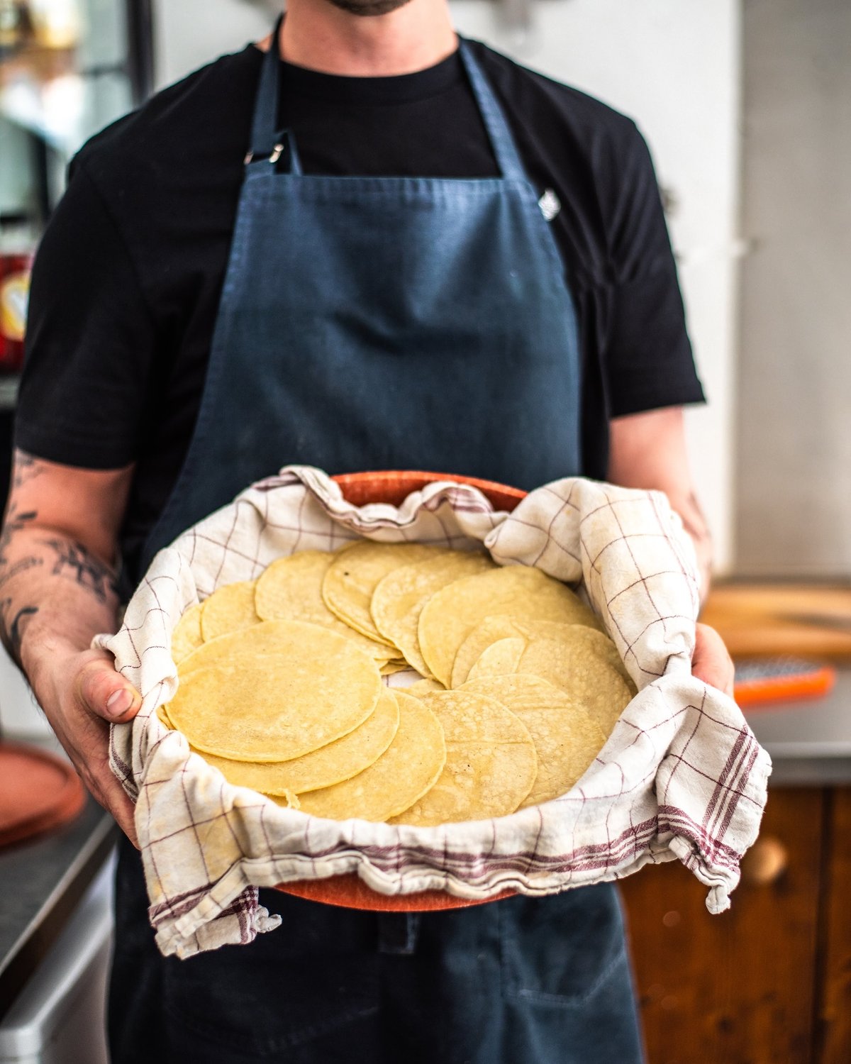 Oblíbené tacos placky si v Roburritu pečou sami
