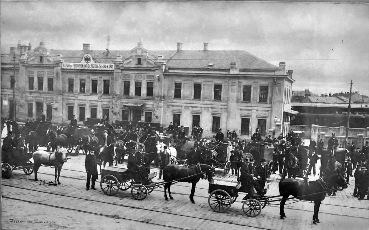 Stará budova nádražní pošty