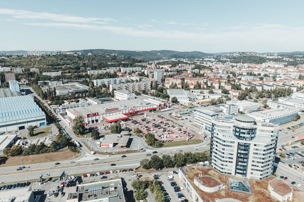 Vyhlídka Sky View 111, AZ Tower