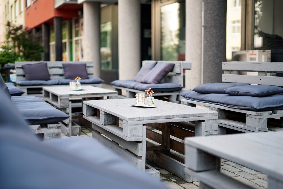 Venkovní posezení v Aperitivu