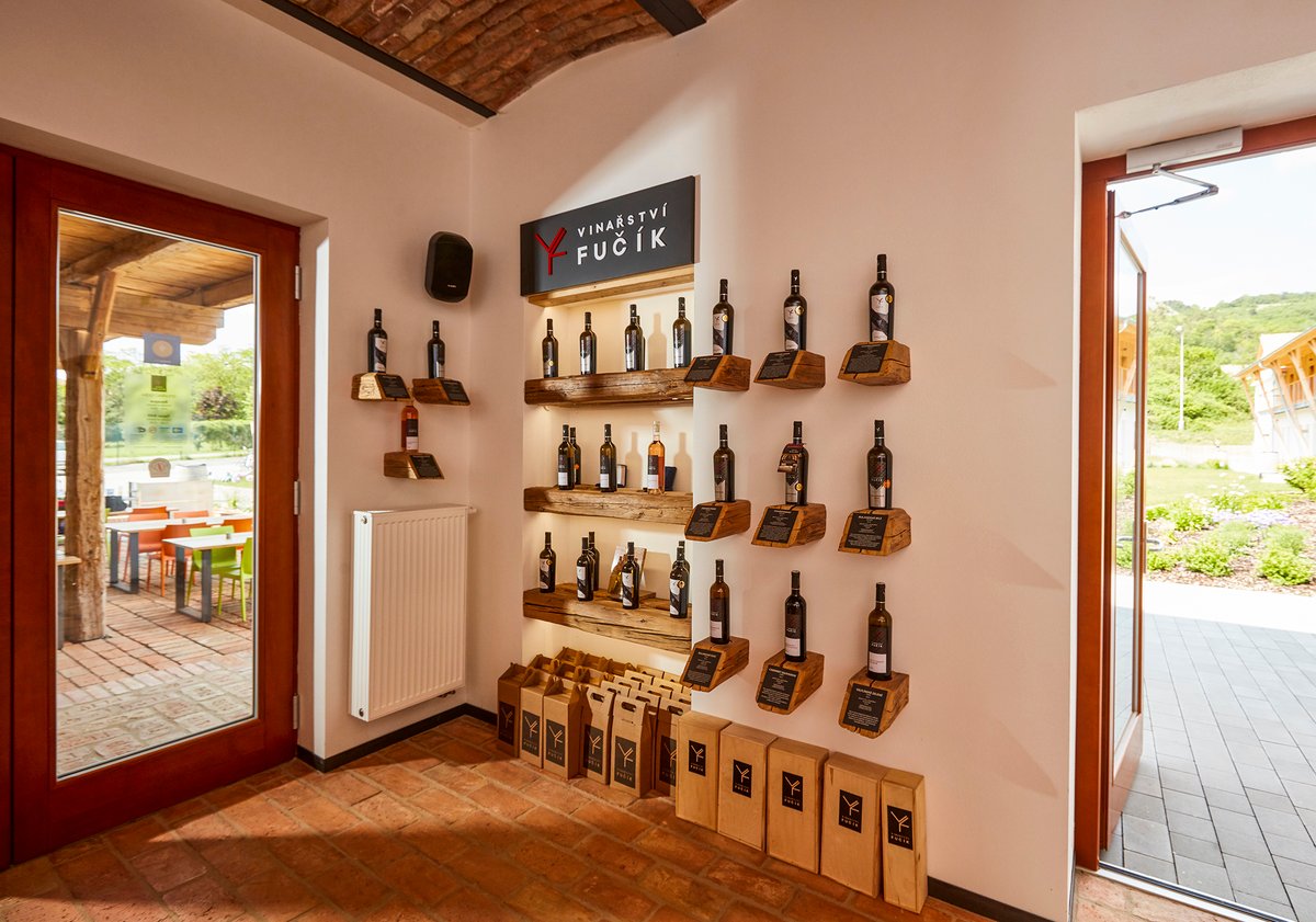 Vinotéka Hotelu Ryzlink.