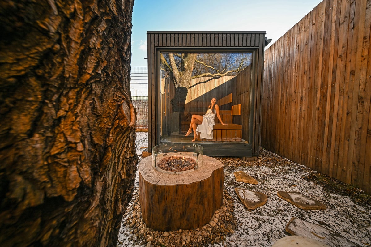 Novou medovo-ohňovou saunu v Brně otvírají ve Wellness park Lužánky.