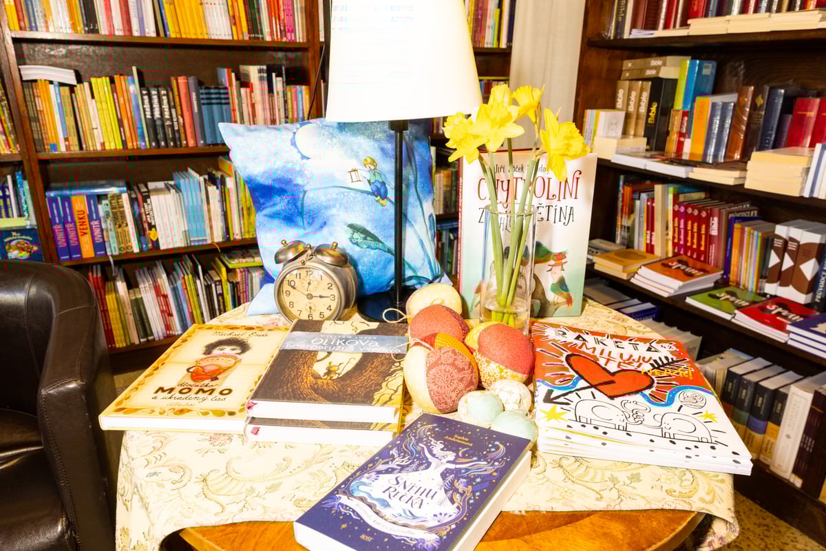 Knihkupectví a galerie Světlo 