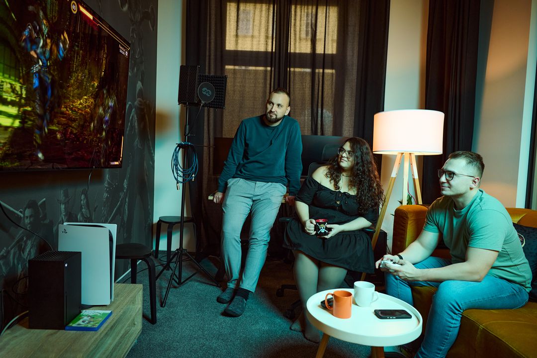 Gamebaze spojuje komunitu a přináší nadšení pro hry všem generacím.