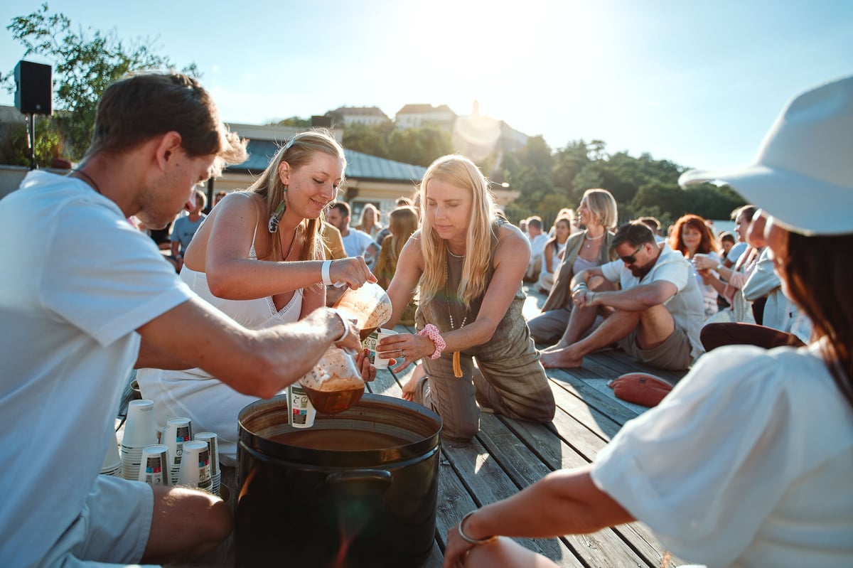 Kakaová ceremonie byla součástí jednoho z letních ecstaticů.