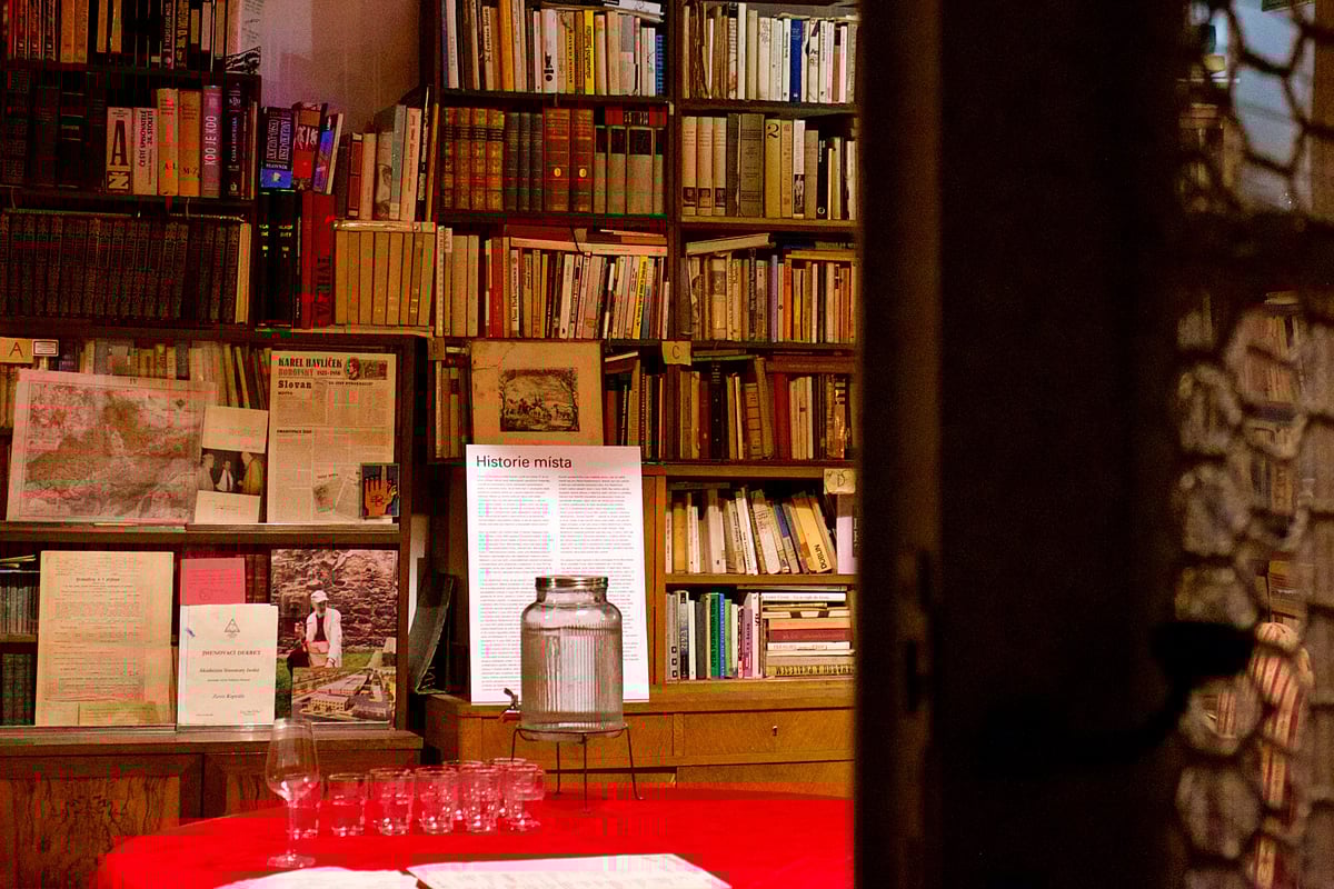 V Café Kaprál probíhají křty i festivaly