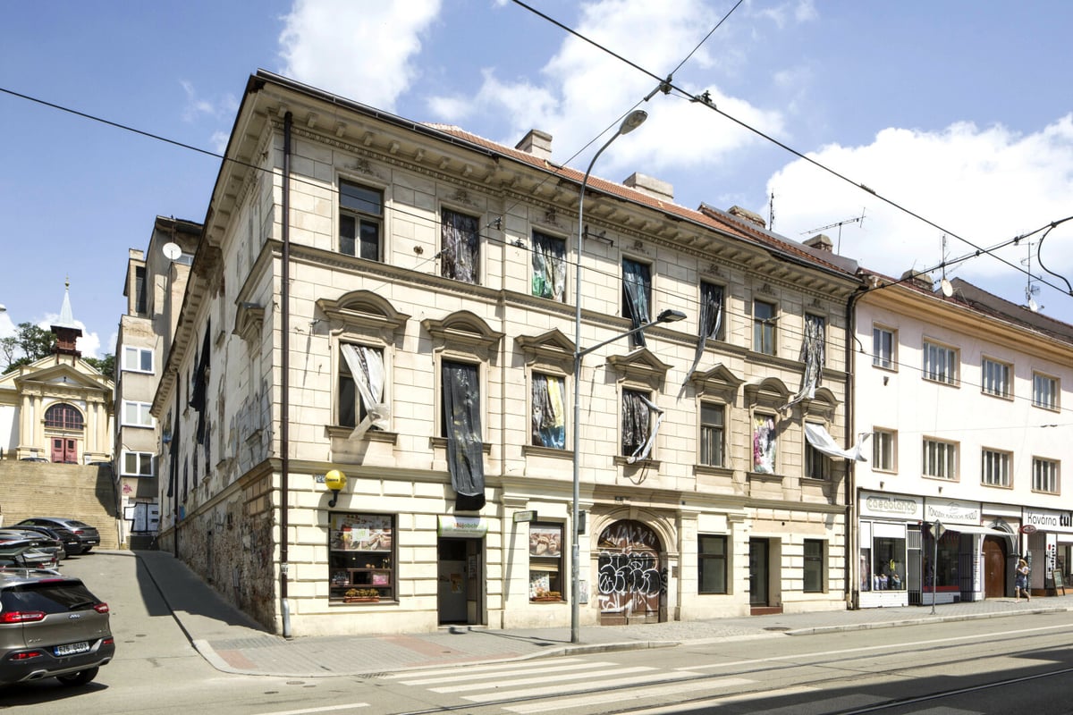 Juliana Höschlová, ulice Pekařská