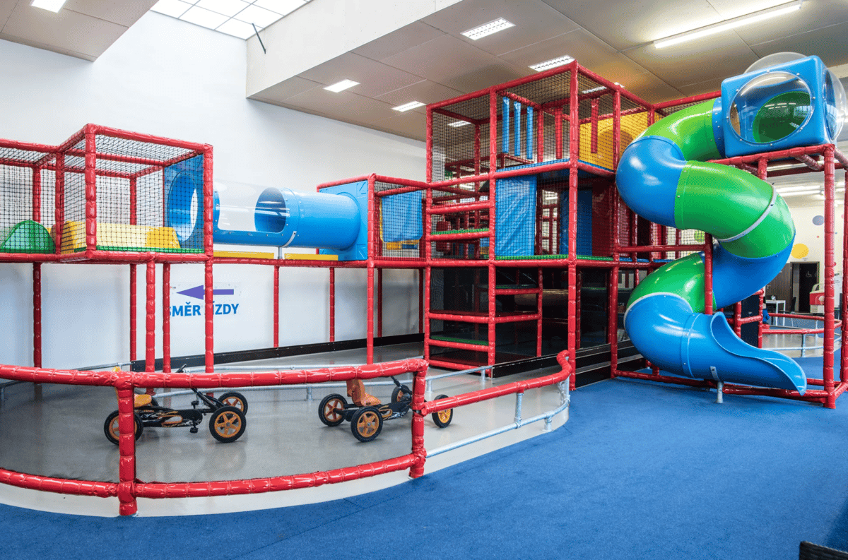 Prolézačky v Šaškárně