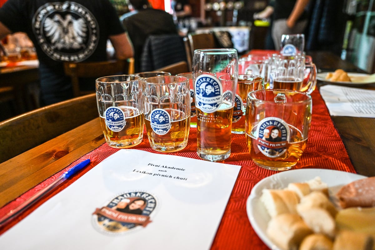 Herci absolvovali i degustační kurz.