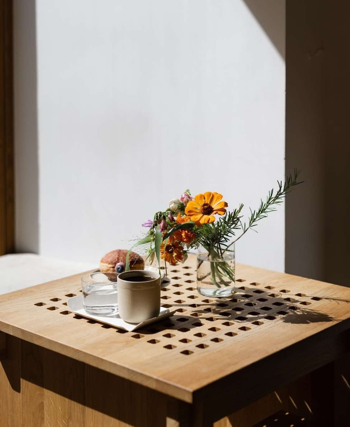 Ke kávě přihoďte i něco sladkého