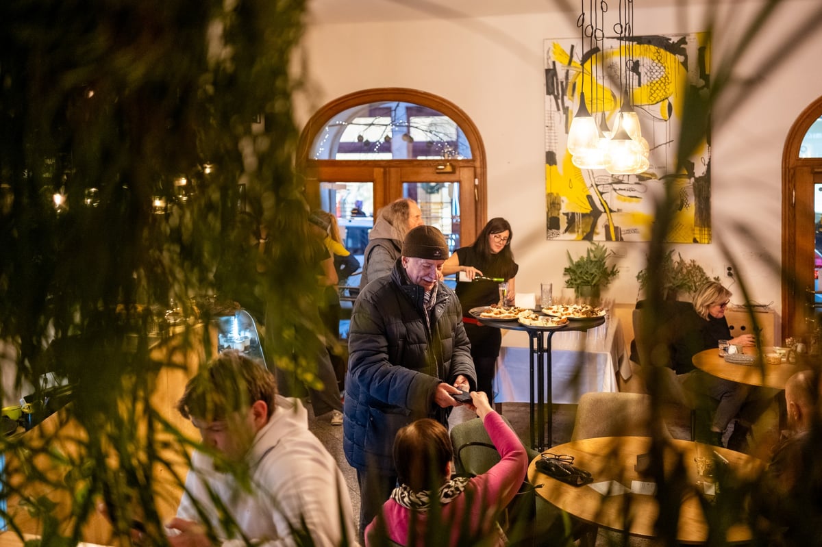 Staronová kavárna v čerstvém odění – to je hnedvedle .