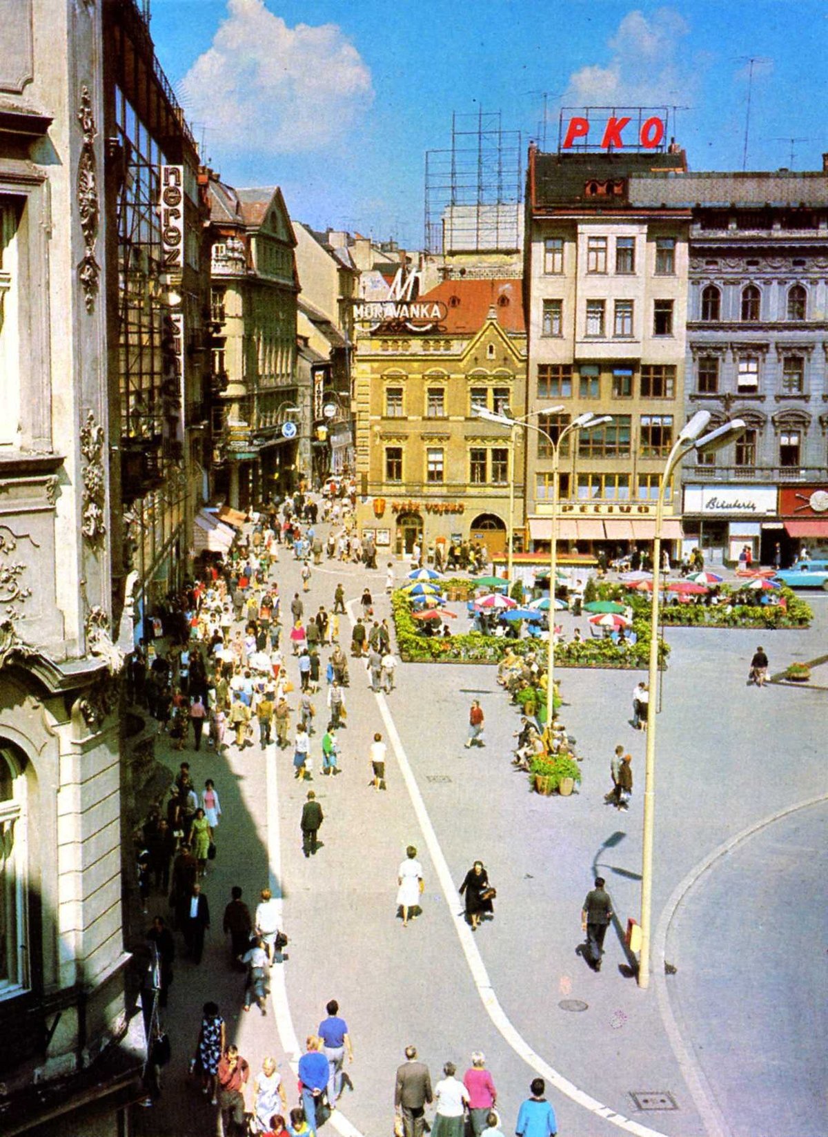 Světelné noviny v 80. letech