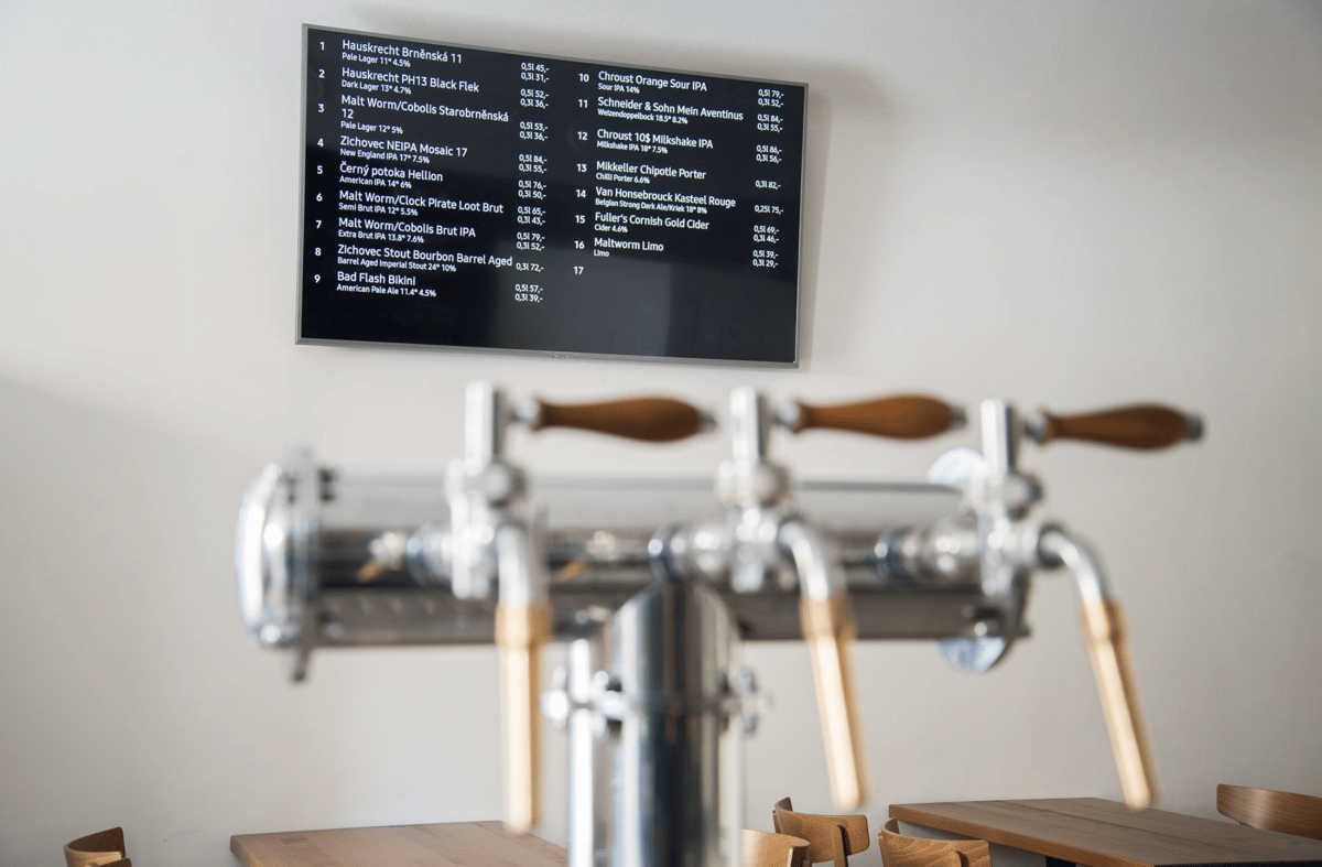 Na výčepu mají v Malt Worm vždy nachystané nealko pivo