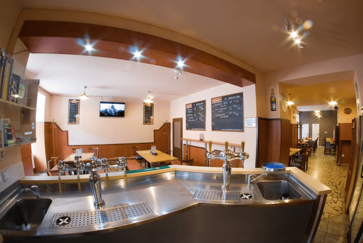 Interiér Ochutnávkové pivnice na Lidické