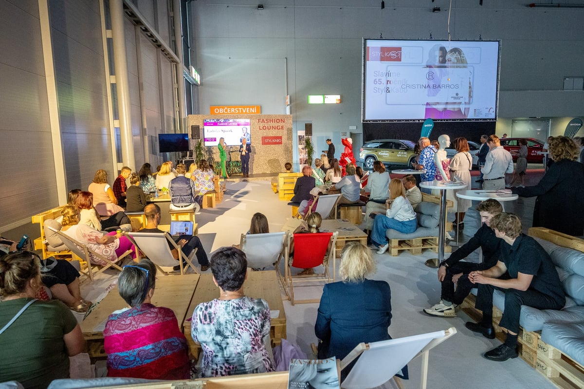 Ve Fashion Lounge vzniká otevřený prostor pro módní dialog.