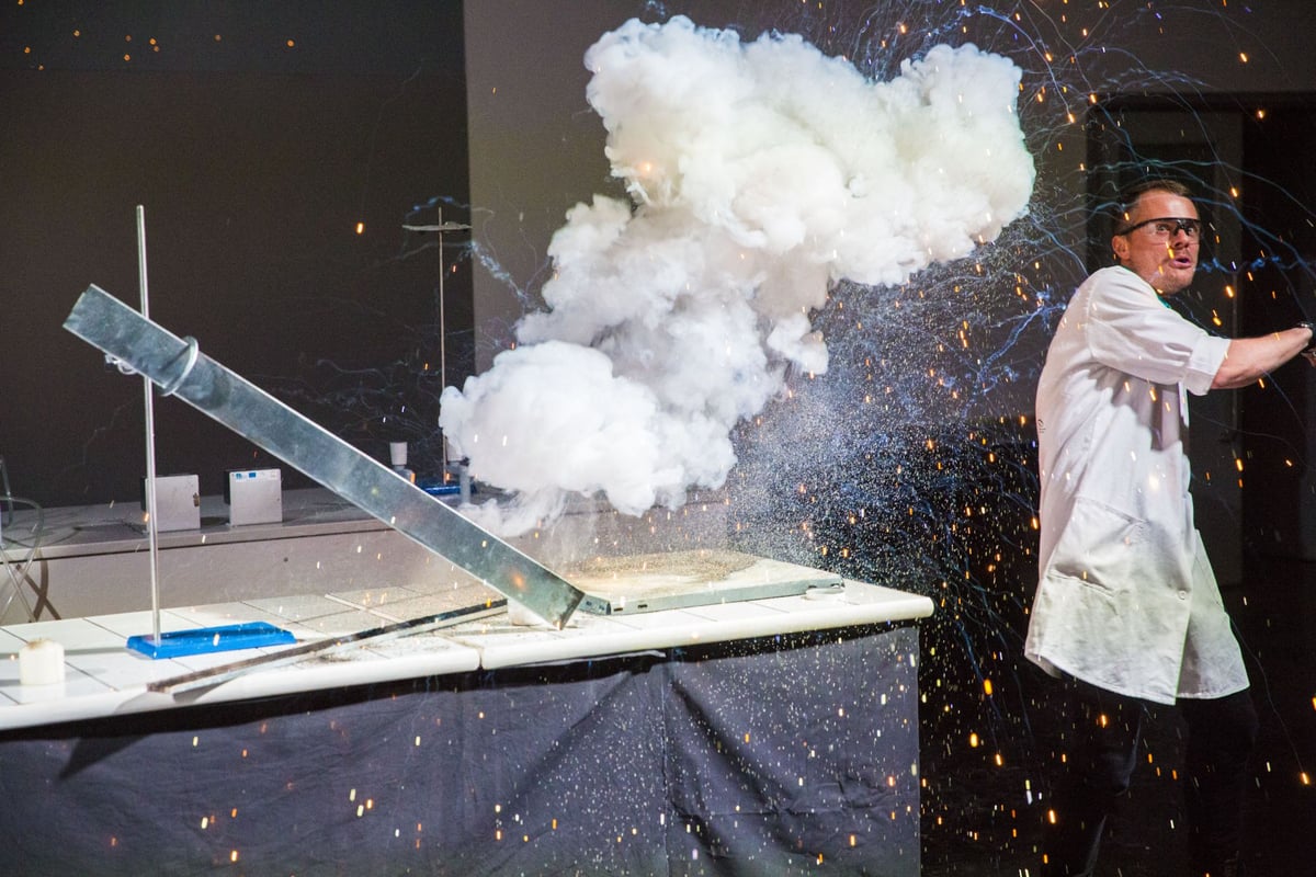 Ukázka z ohnivé show