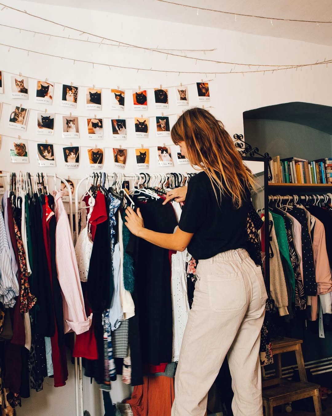 V Pelíšku se pravidelně konají bazárky, jejichž výtěžek putuje na podporu koček z útulků