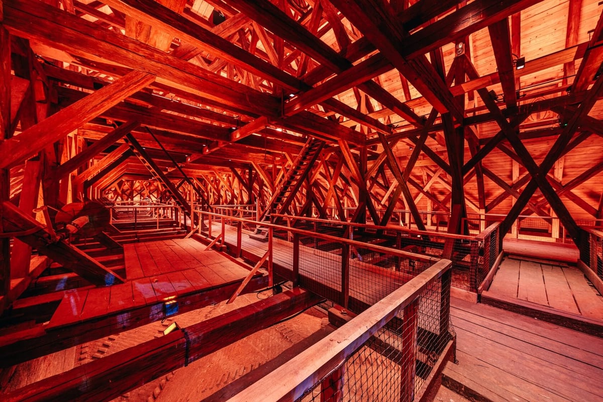 Multimediální expozice v podkroví kostela sv. Jakuba