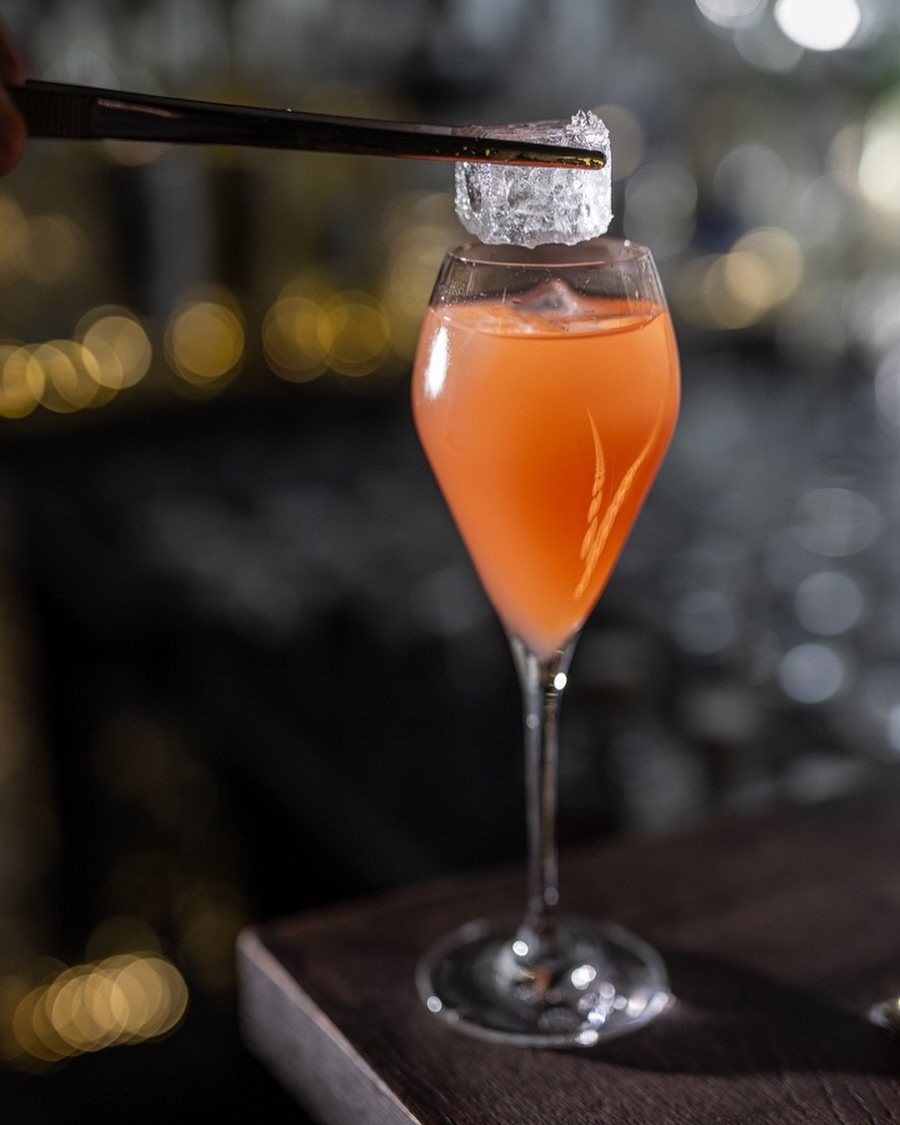 Díky drinku o páté si můžete vychutnat třeba Darinu Diamond za 150 korun.