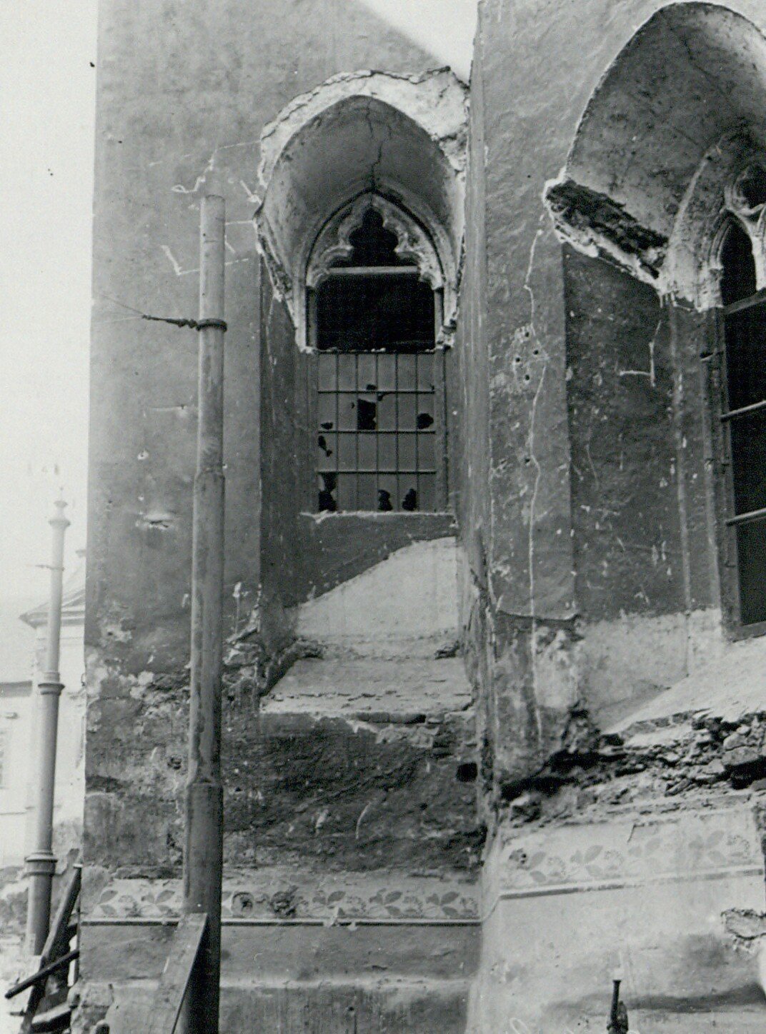 Bourání Královské kaple