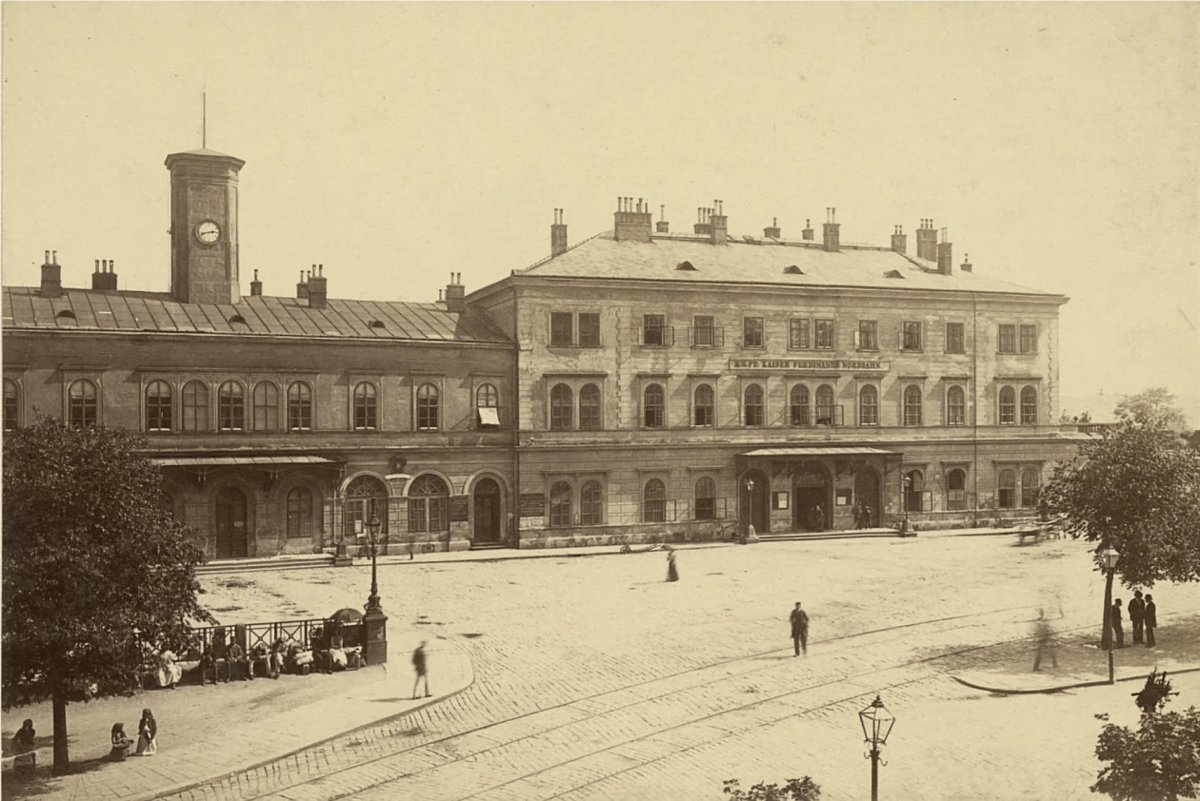 Stará budova nádražní pošty