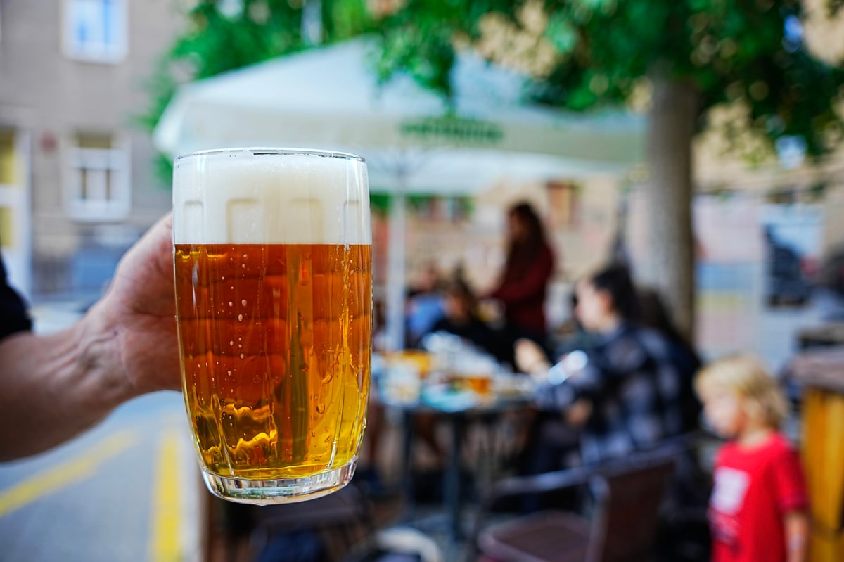 Doražte sem na místní řemeslné pivo.