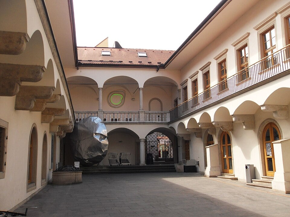 Dům pánů z Kunštátu    je jednou ze dvou dochovaných renesančních památek v historickém jádru Brna