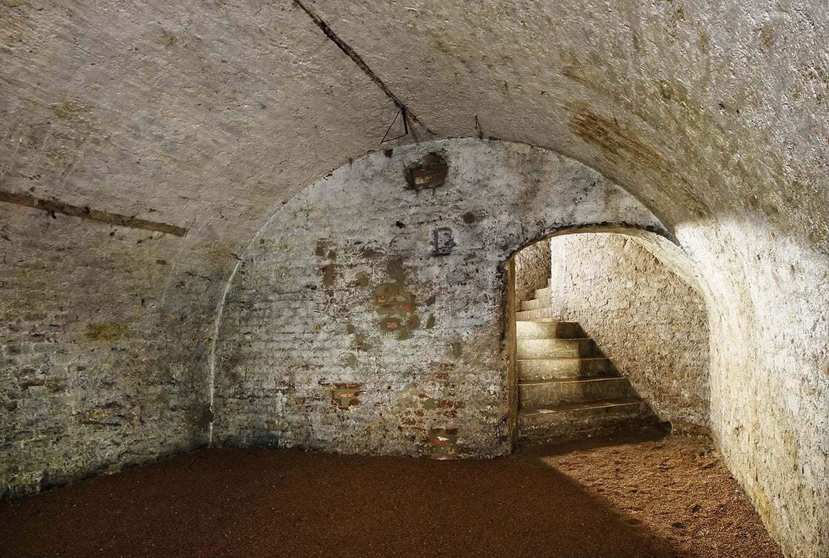 Objevené podzemí hostince.