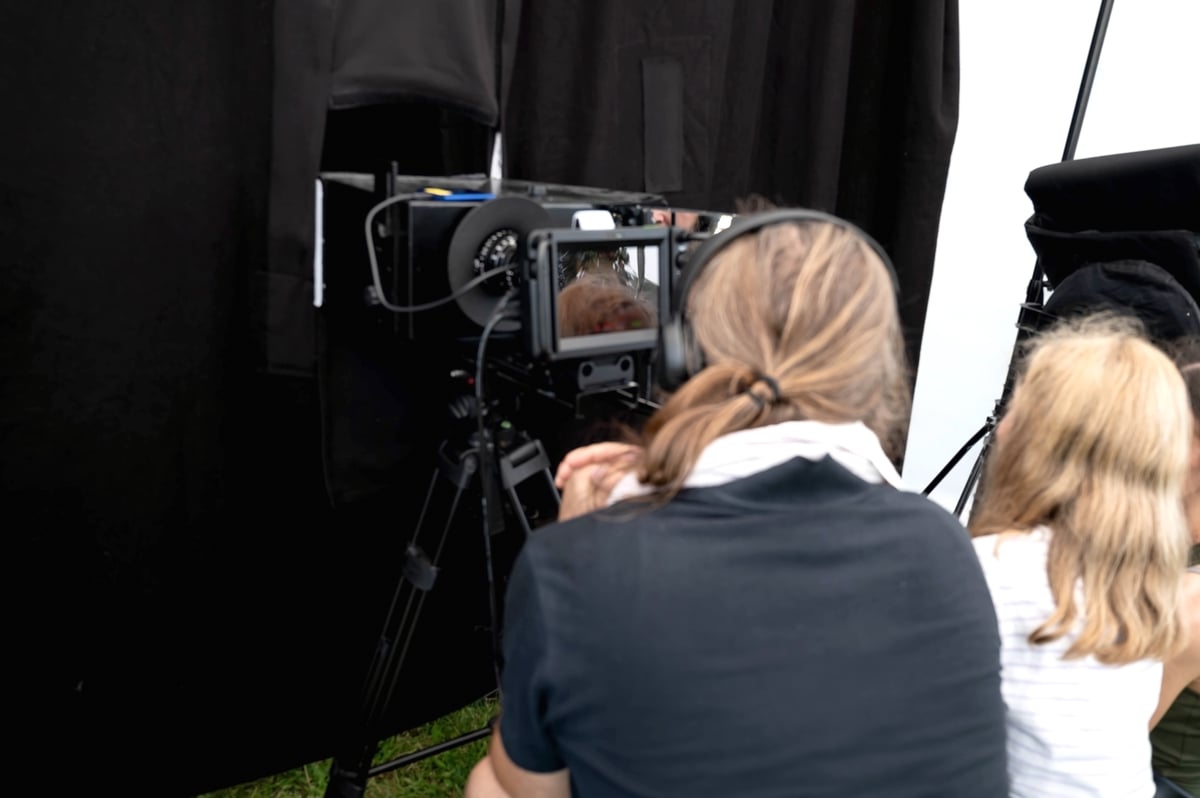 Pro nadšence dokumentaristiky je připravena možnost vyzkoušet si natáčení rozhovoru s pamětníkem.