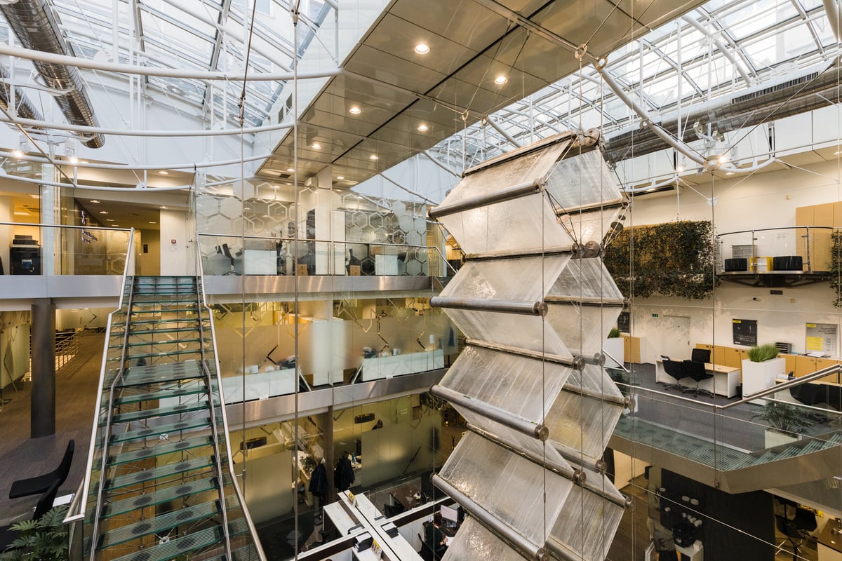 Banka na České 12.