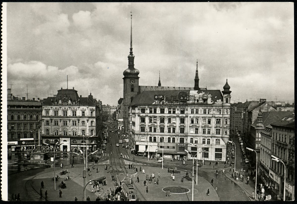 Náměstí Svobody s kinem Úderka v 70. letech