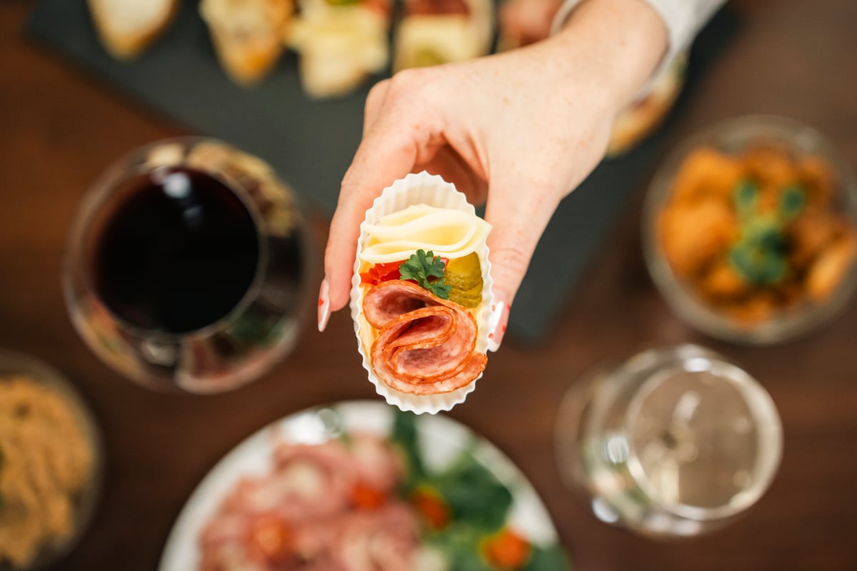 Elegantní jednohubky, které vás překvapí chutí i servisem.