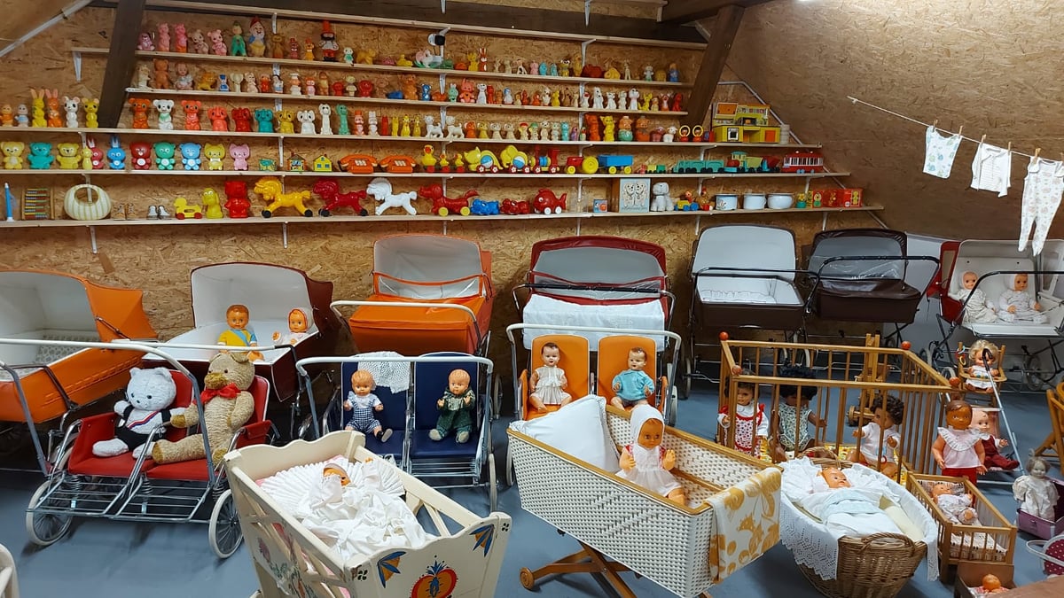 Expozice hraček a kočárků
