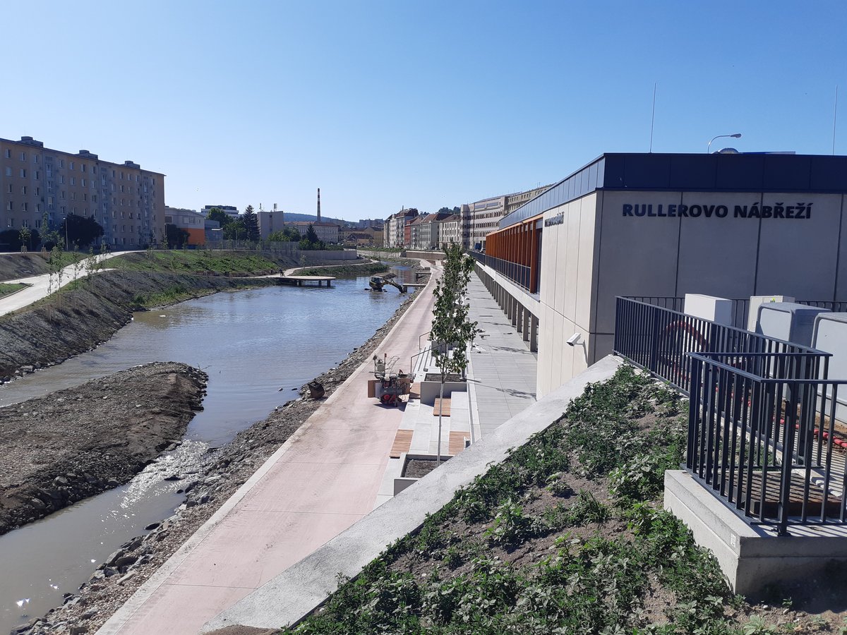 Náplavka, foceno 1. 7. 2025.