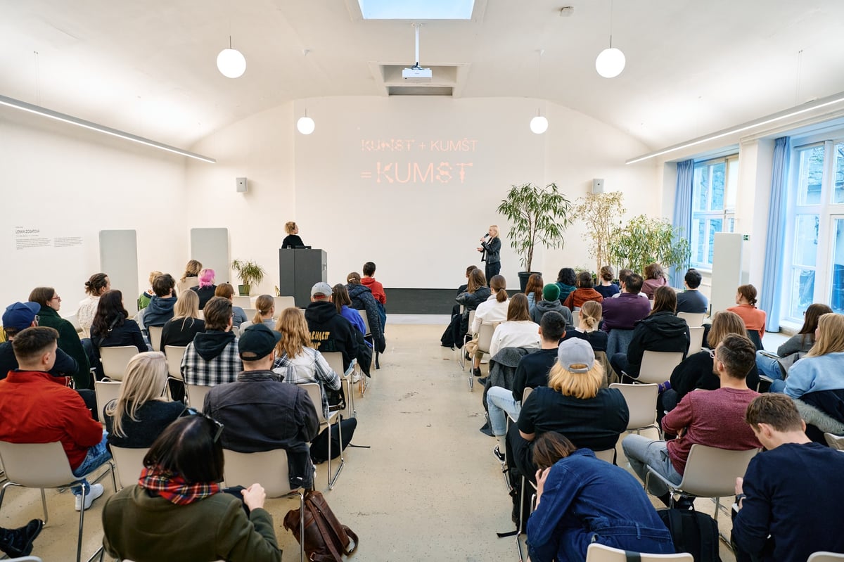 V KUMSTu pořádají konference a přednášky