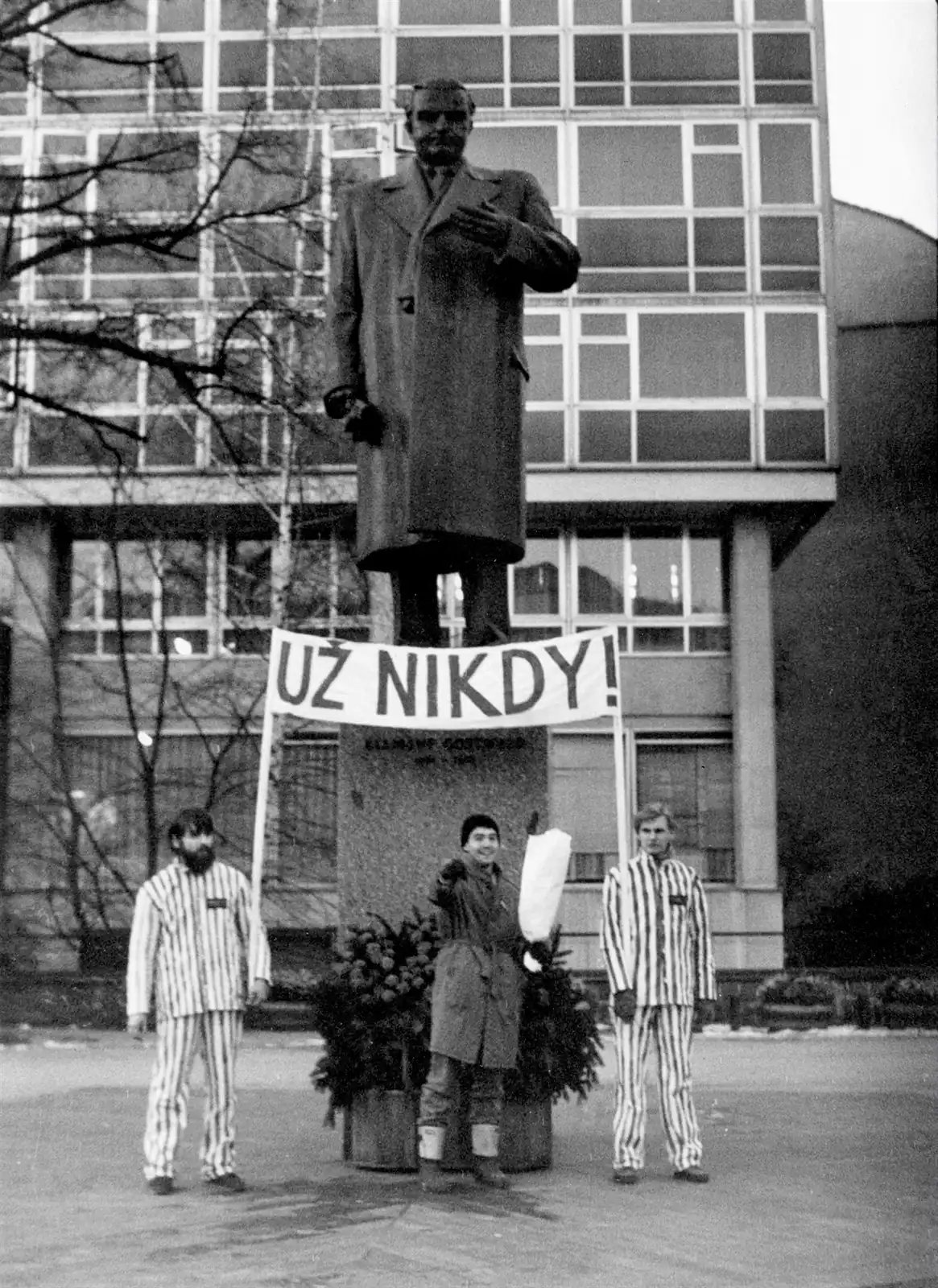 Socha Gottwalda v roce 89