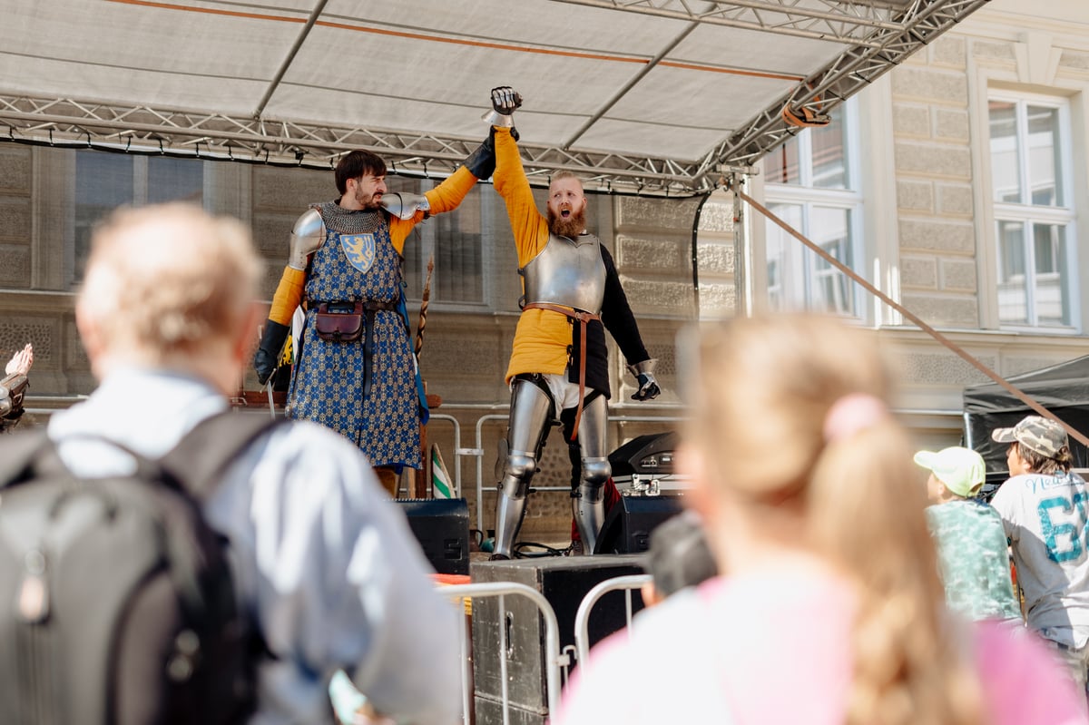 Těšit se můžete také na rytířské turnaje.