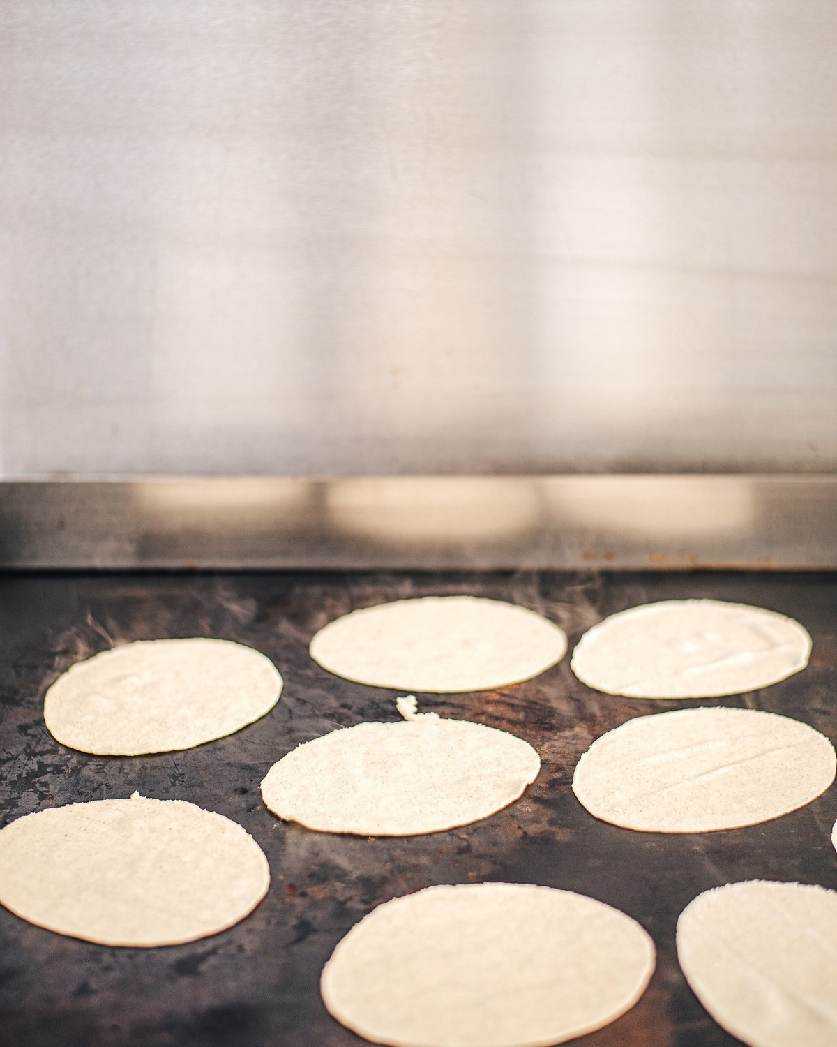 Oblíbené tacos placky si v Roburritu pečou sami