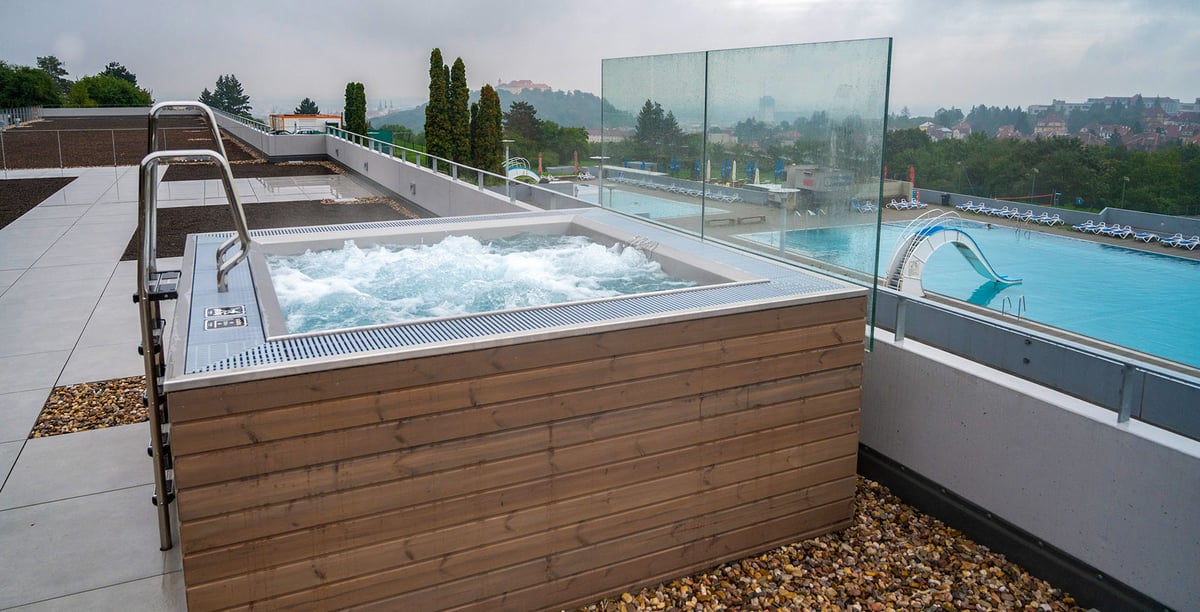 Venkovní vířivka Kraví hora