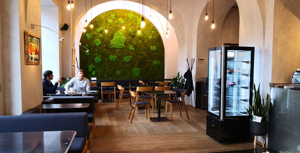 Prostory kavárny v UM Café