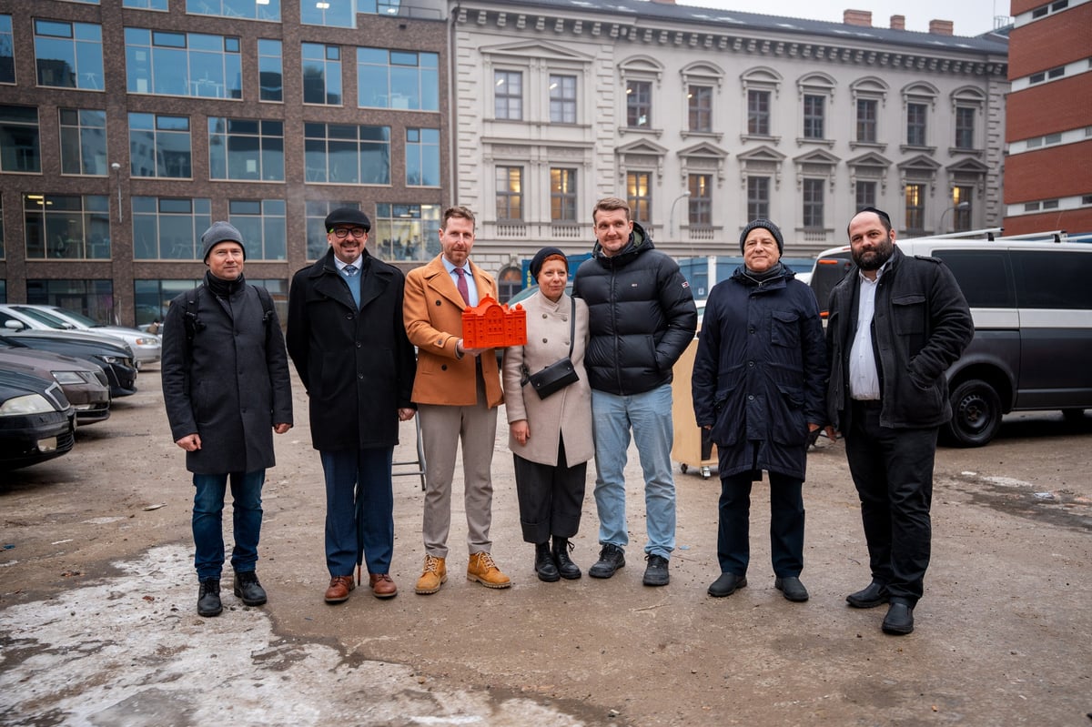 Hlavní organizátoři při představení projektu připomínky Velké synagogy