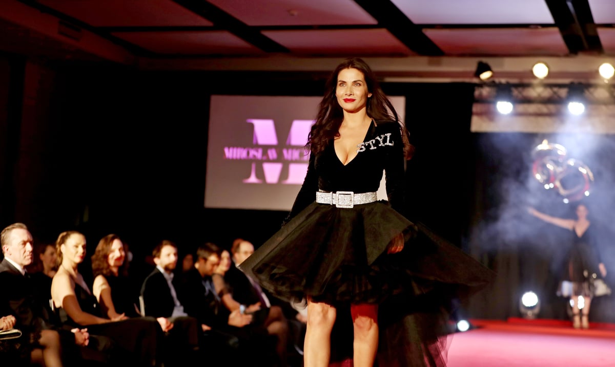 Návrhář Miroslav Michael Knot tvoří nádherné společenské róby.