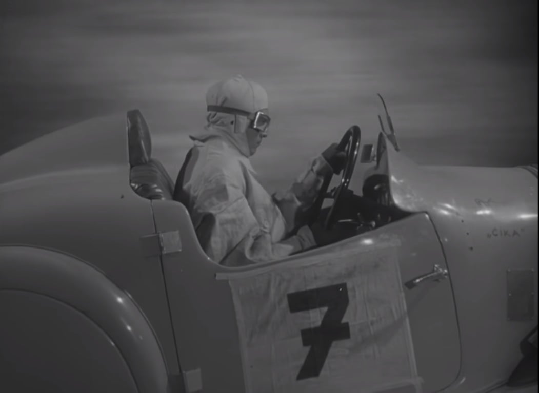 Z filmu Slečna matinka