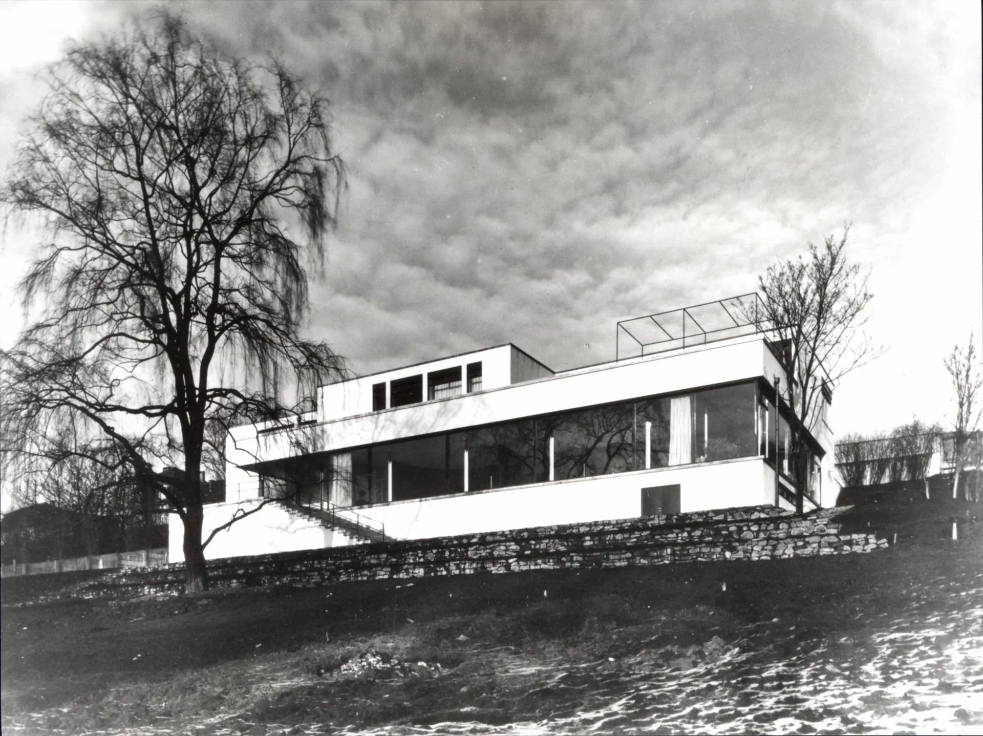 Snobismus a nemorální luxus! Vila Tugendhat i její autor slaví výročí